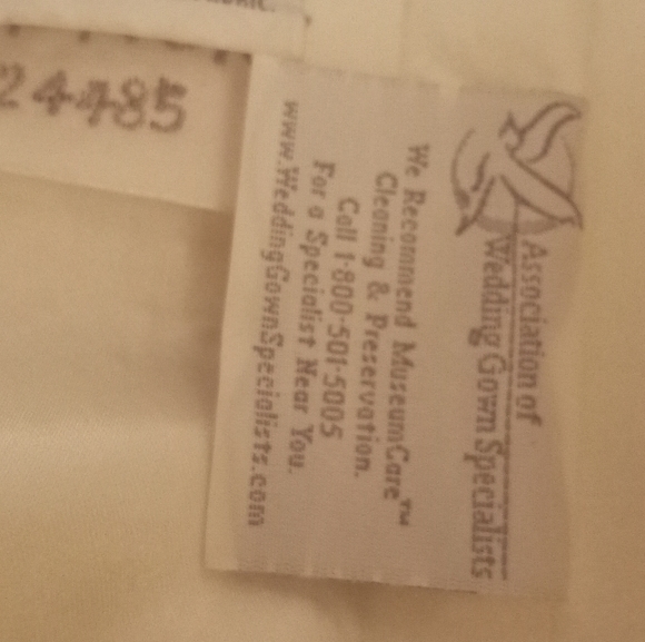 Augusta Jones Wedding Dress - Picture 7 of 7